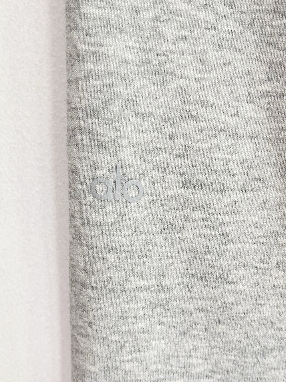 BOGO! ALO Yoga Distressed Ripped Sweatpants Heather Gray Size Large - Picture 9 of 10